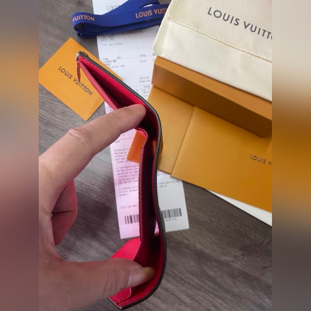 Louis Vuitton Victorine Wallet - Picture 10 of 11